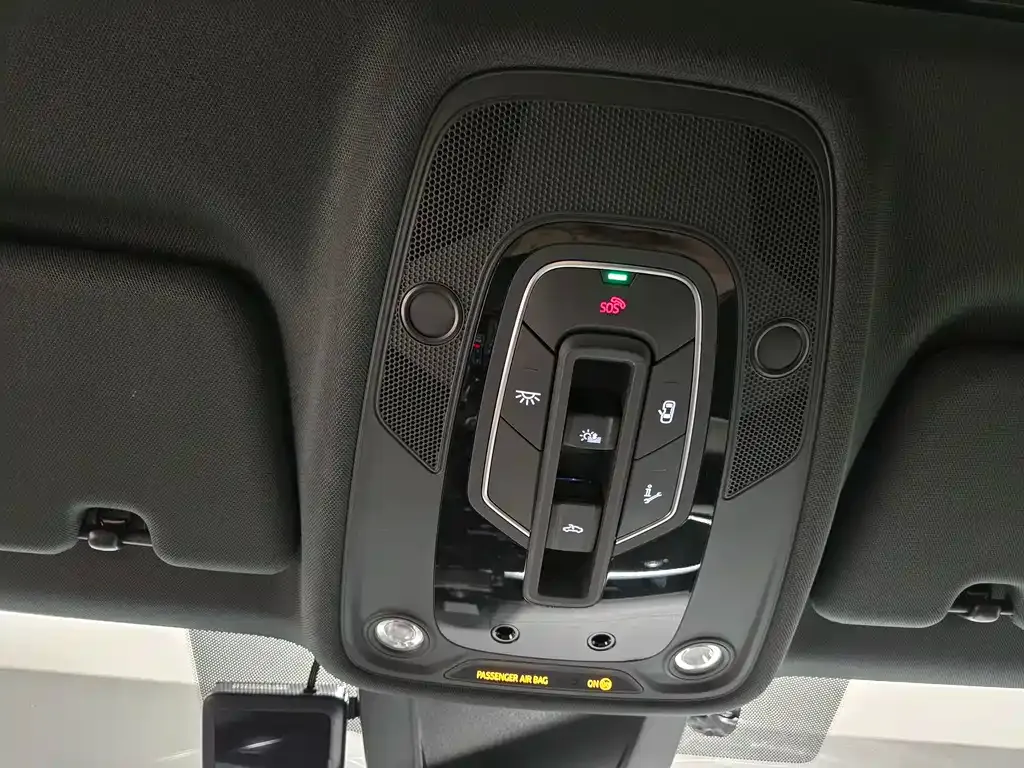 Audi Q8 2024 из CN, фото 9