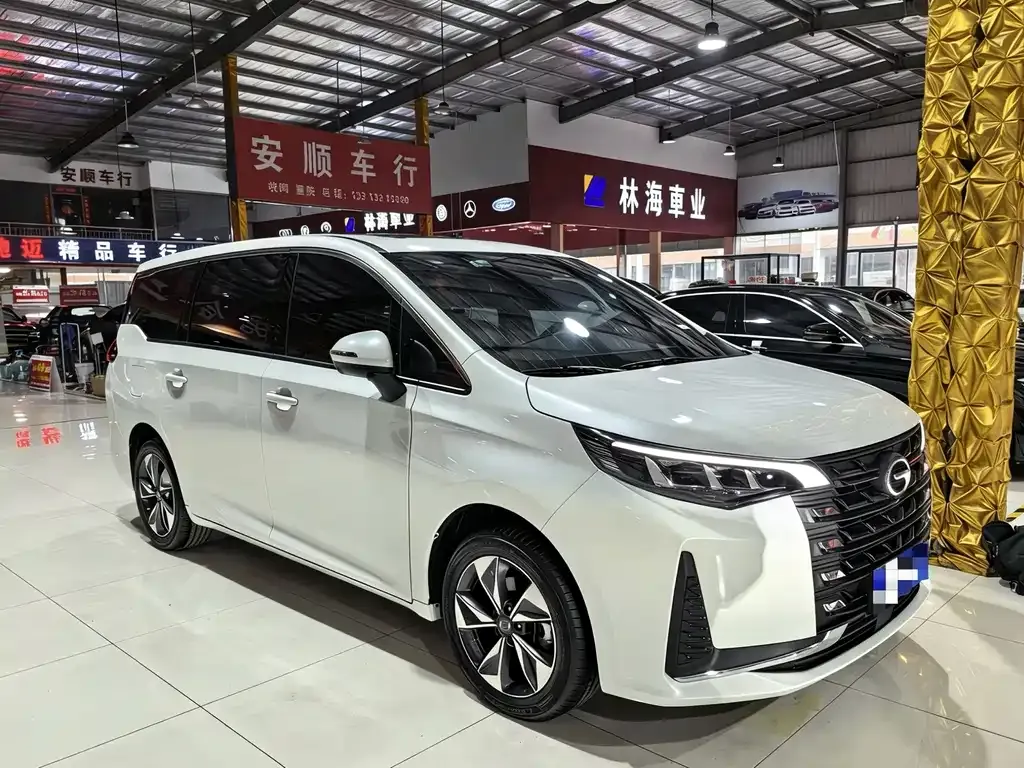 GAC Motor Trumpchi M6 — фото 10