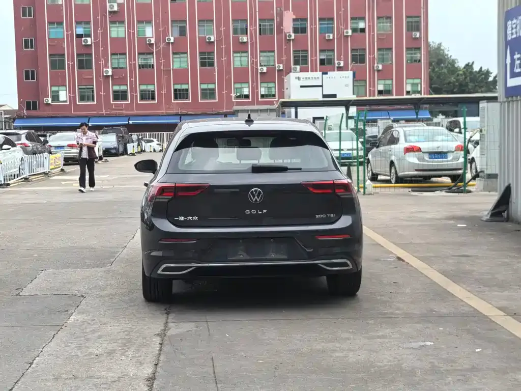Volkswagen Golf 2021 из CN, фото 7