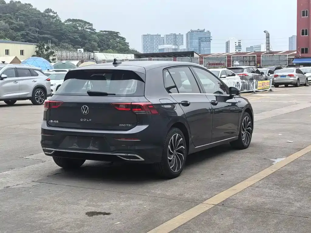 Volkswagen Golf 2021 из CN, фото 3