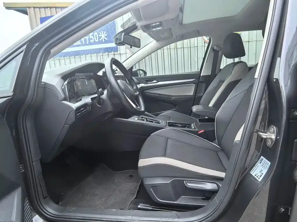 Volkswagen Golf 2021 из CN, фото 5