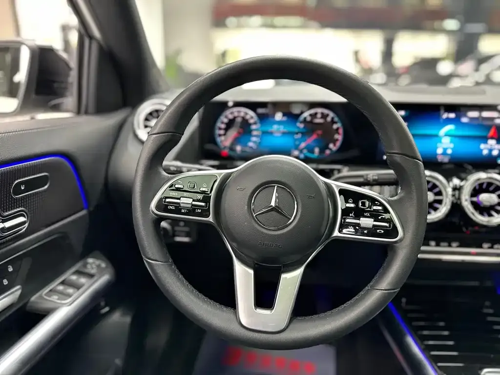 Mercedes-Benz GLA — фото 3