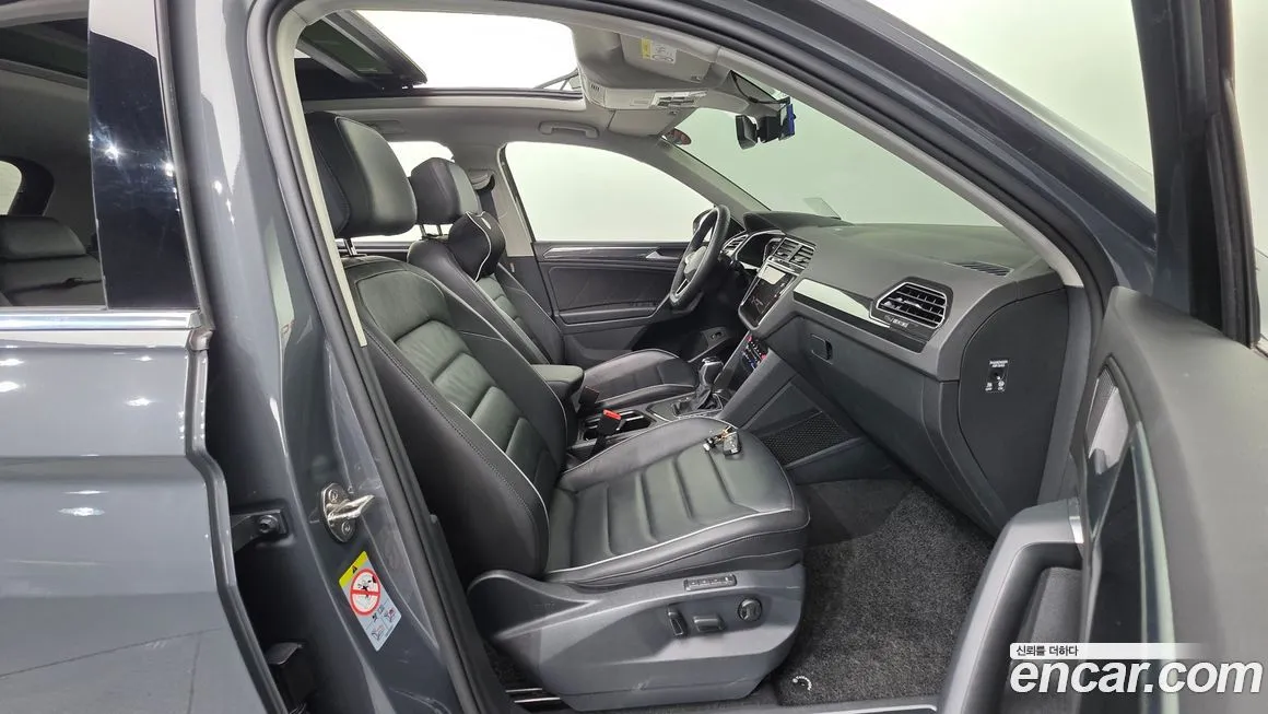Volkswagen Tiguan — фото 6