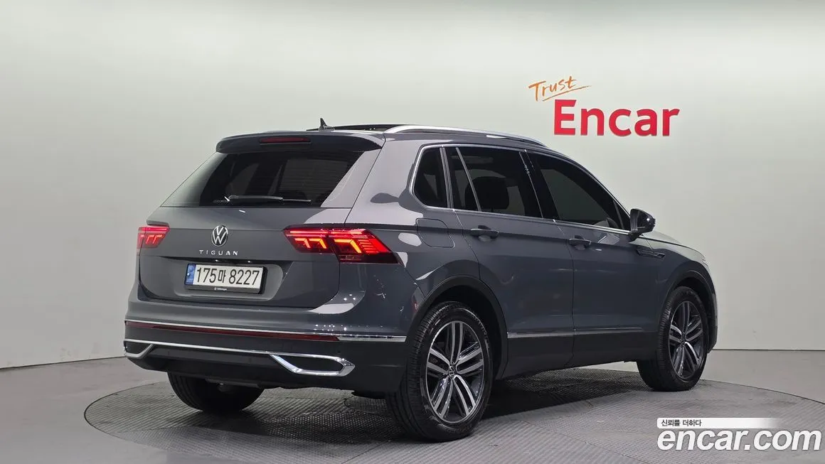 Volkswagen Tiguan — фото 4