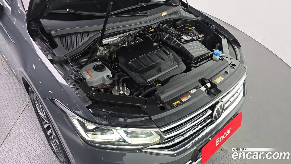 Volkswagen Tiguan — фото 7