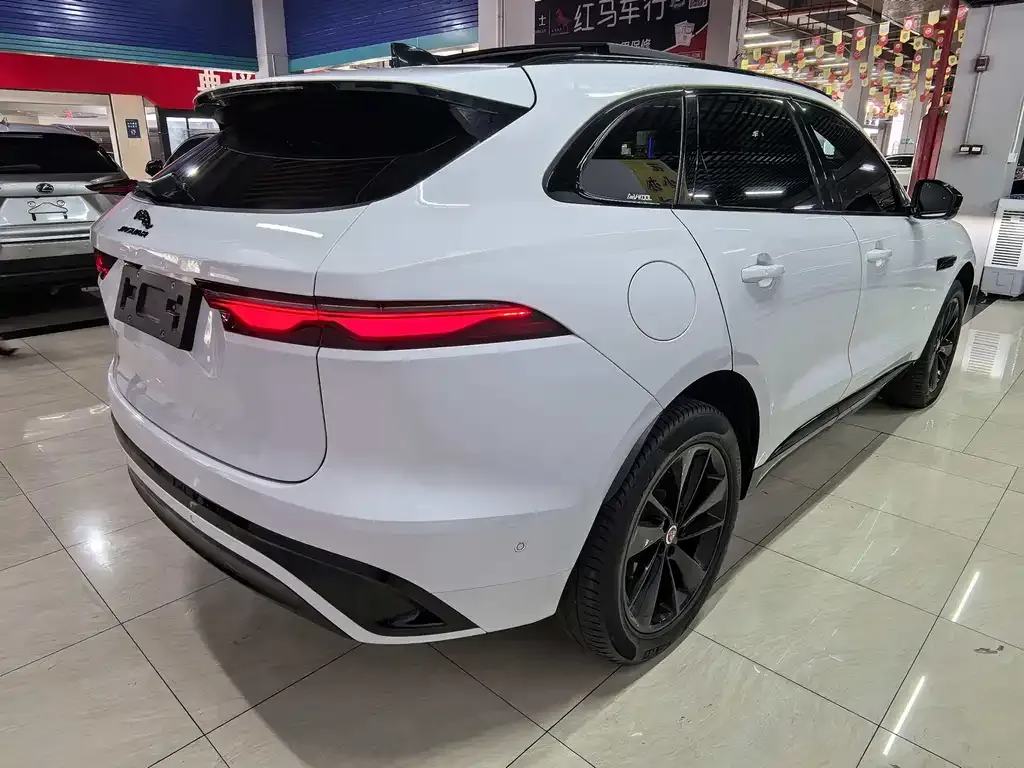 Jaguar F-PACE 2023 из CN, фото 7