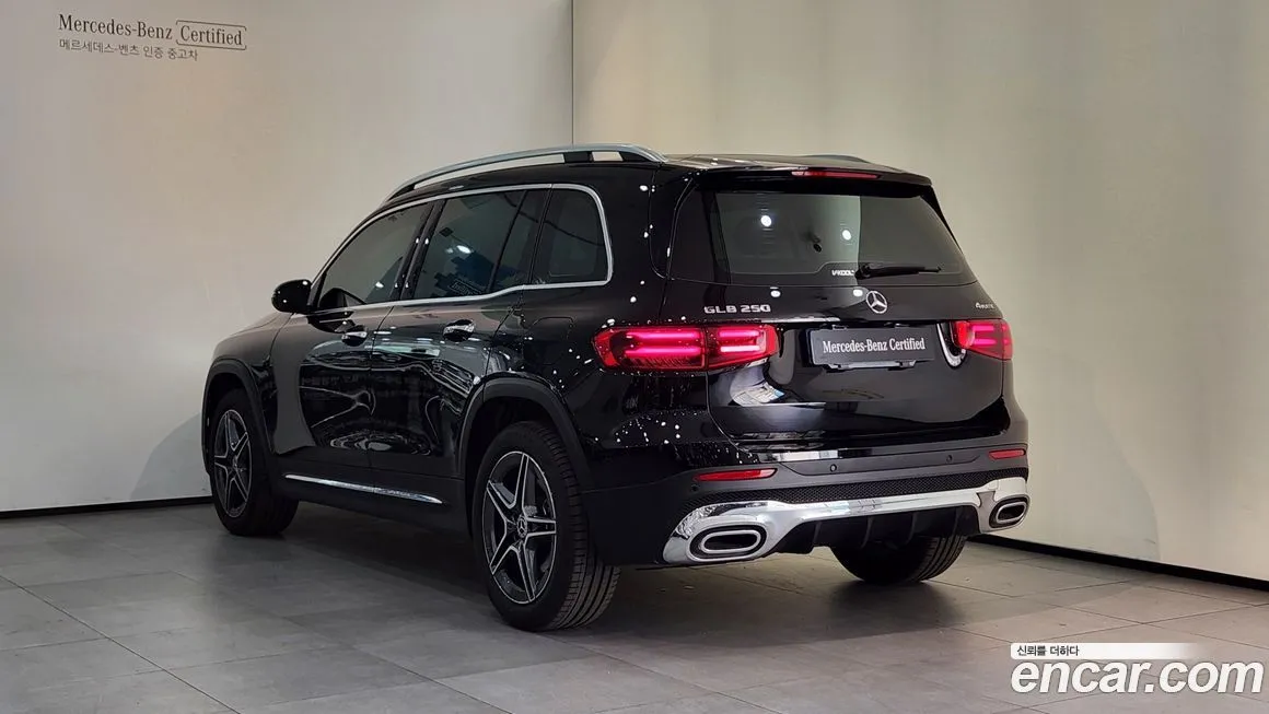 Mercedes-Benz GLB-Class — фото 8