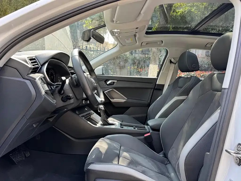 Audi Q3 2022 из CN, фото 2