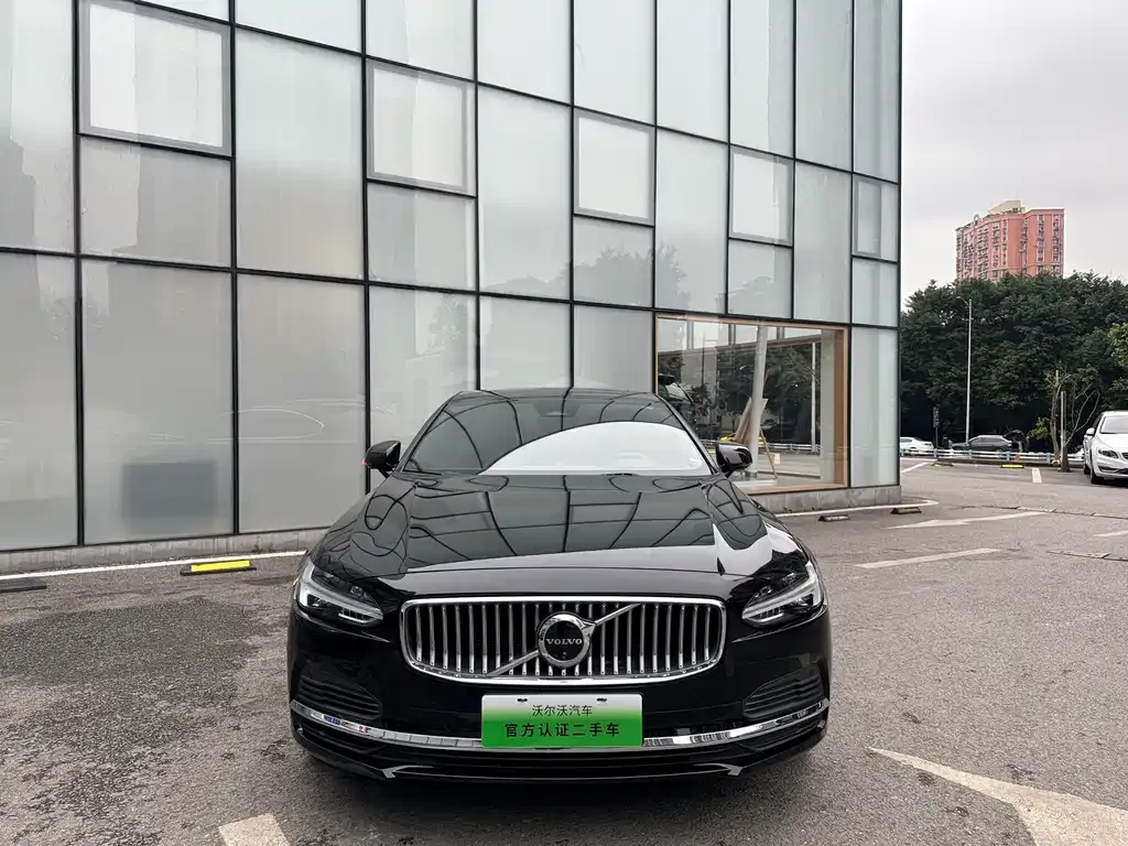 Volvo S90 PHEV 2024 из CN, фото 6