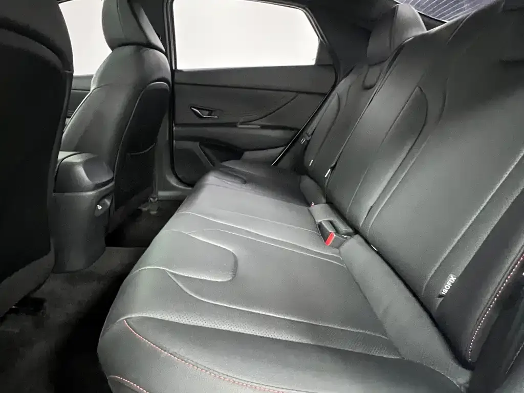 Hyundai Elantra 2022 из CN, фото 2