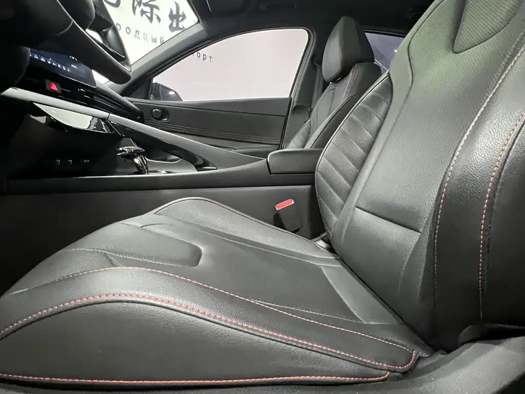 Hyundai Elantra 2022 из CN, фото 9