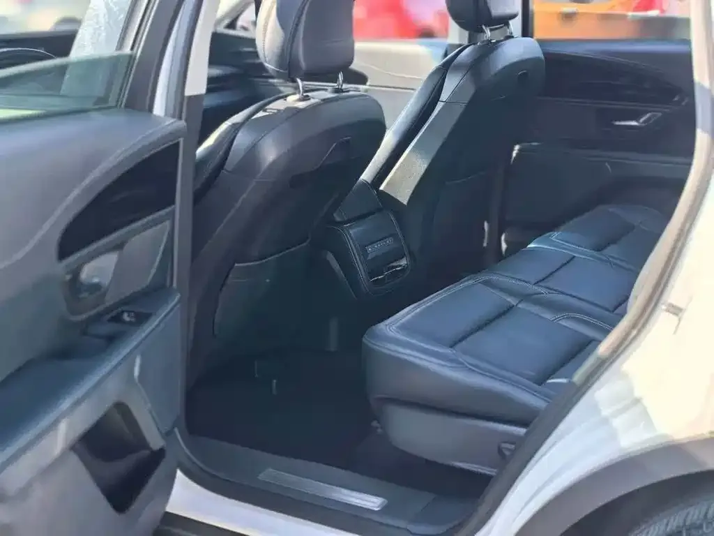 Lincoln Nautilus 2023 из CN, фото 2