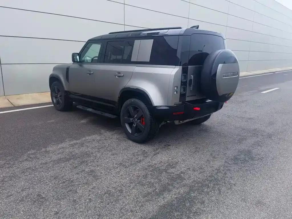 Land Rover Defender 2024 из CN, фото 8