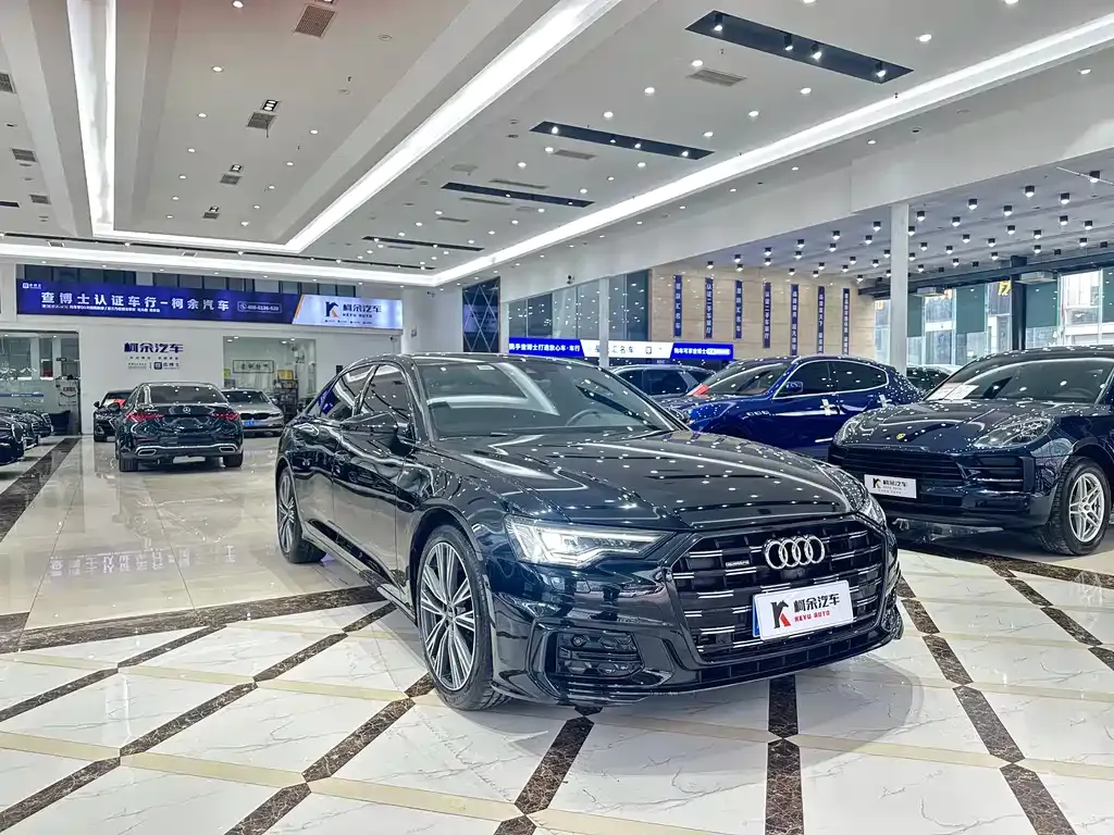 Audi A6L — фото 10