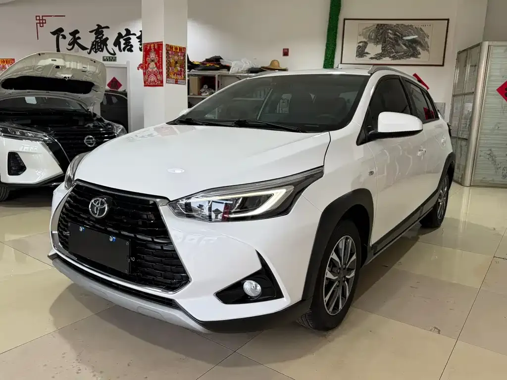 Toyota Yaris L 2023 из CN, фото 1
