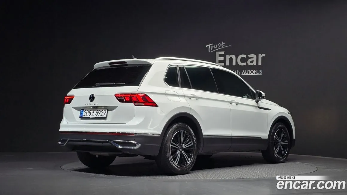 Volkswagen Tiguan — фото 5