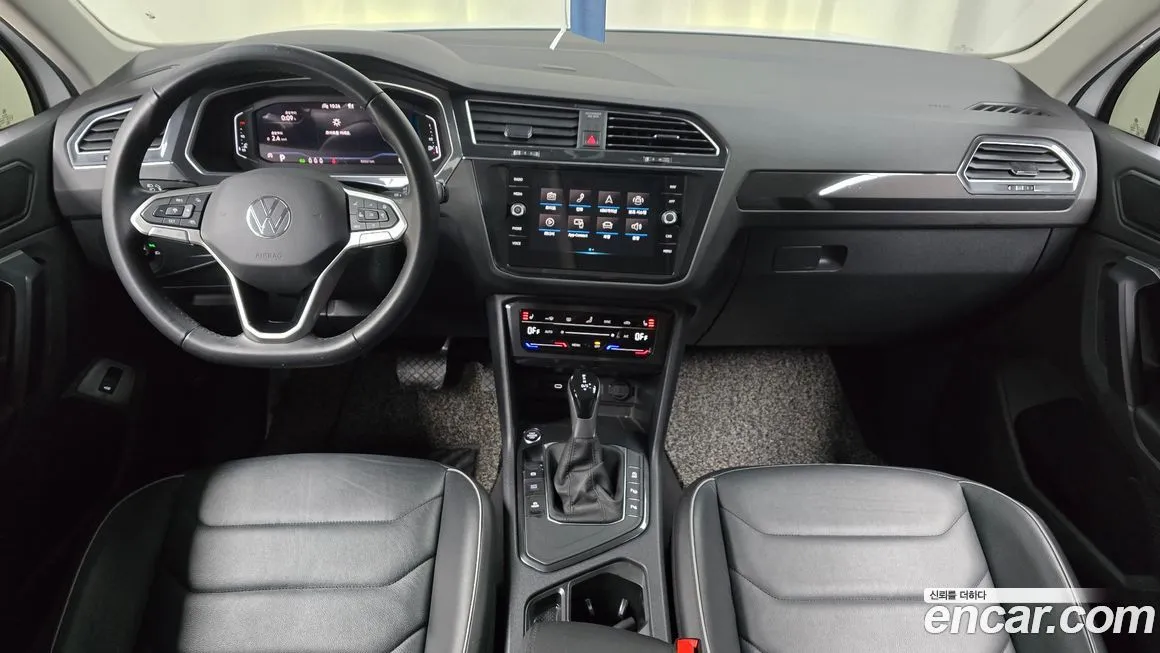 Volkswagen Tiguan — фото 10
