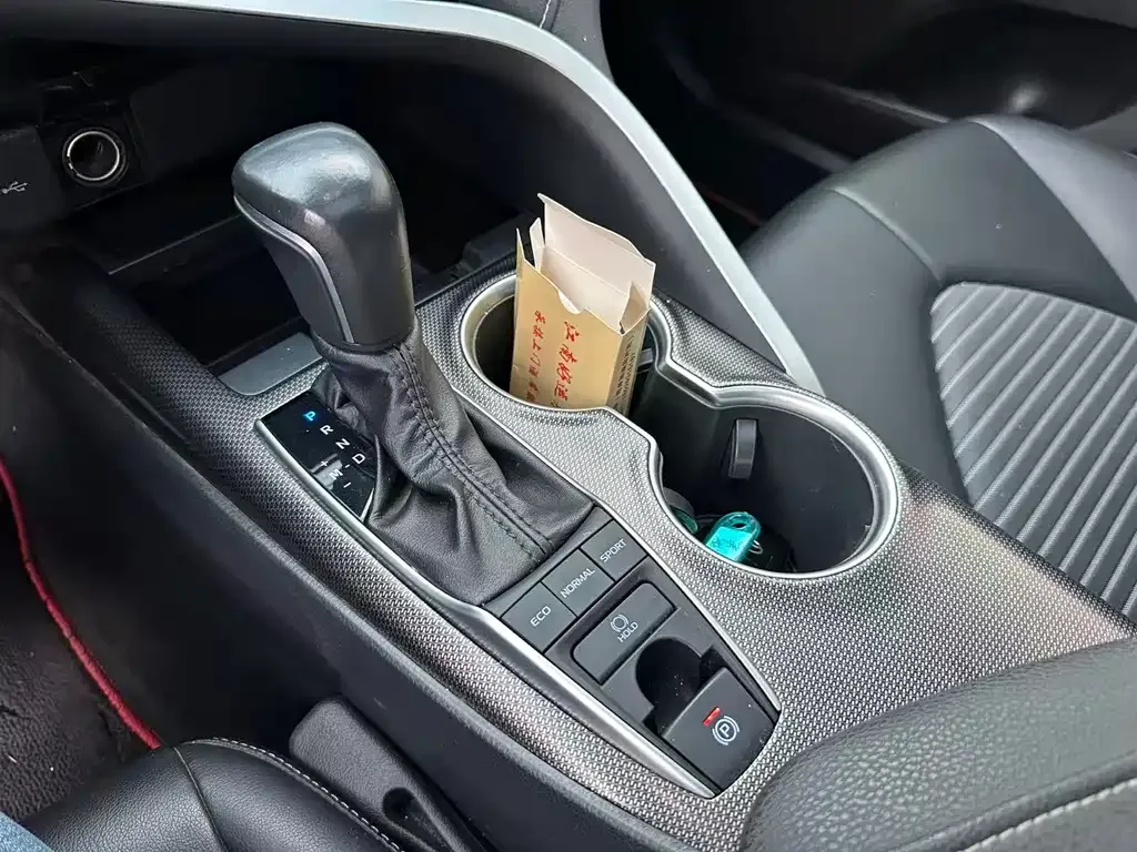 Toyota Camry 2022 из CN, фото 7