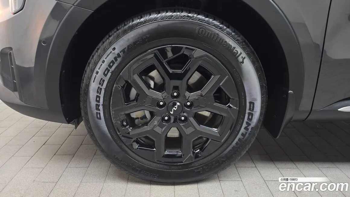 Kia Sorento — фото 9