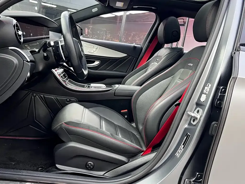 Mercedes-Benz E-Class AMG — фото 6
