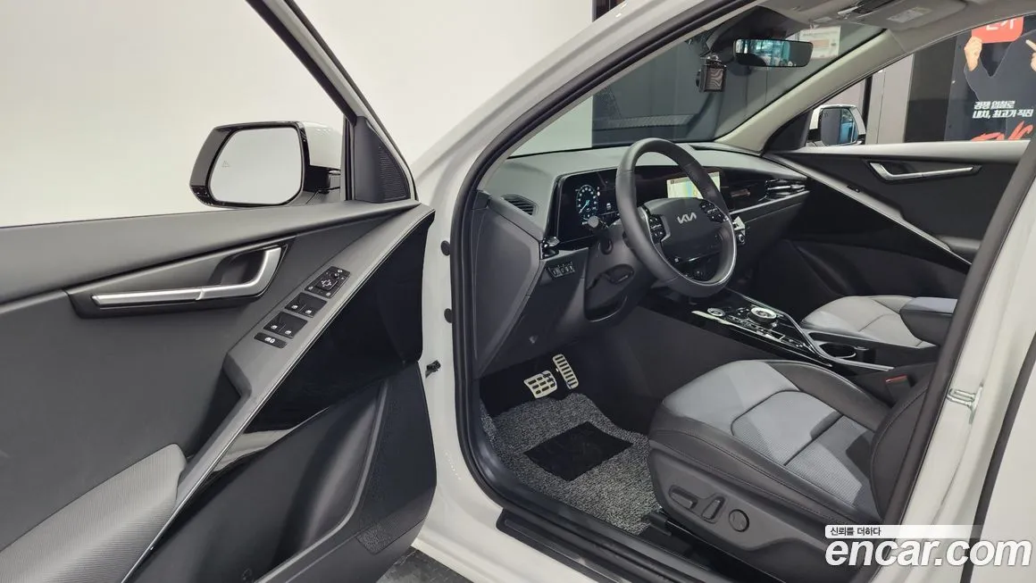 Kia Niro — фото 10