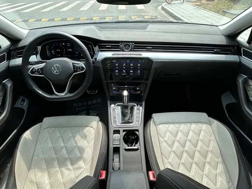 Volkswagen Magotan 2023 из CN, фото 4