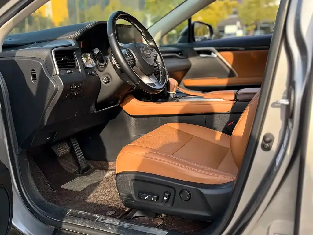 Lexus RX 2021 из CN, фото 2