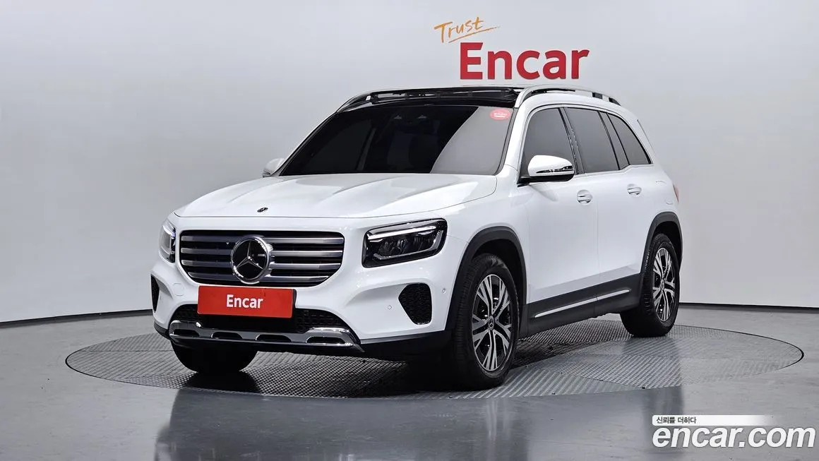 Mercedes-Benz GLB-Class — фото 1