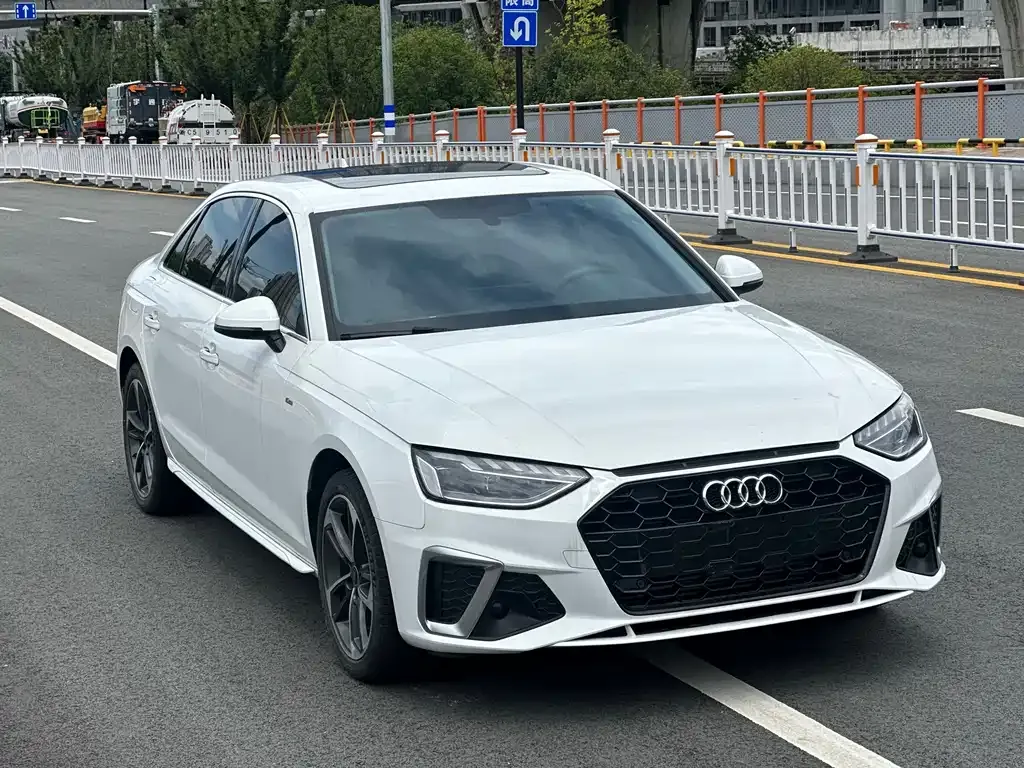 Audi A4L 2023 из CN, фото 9