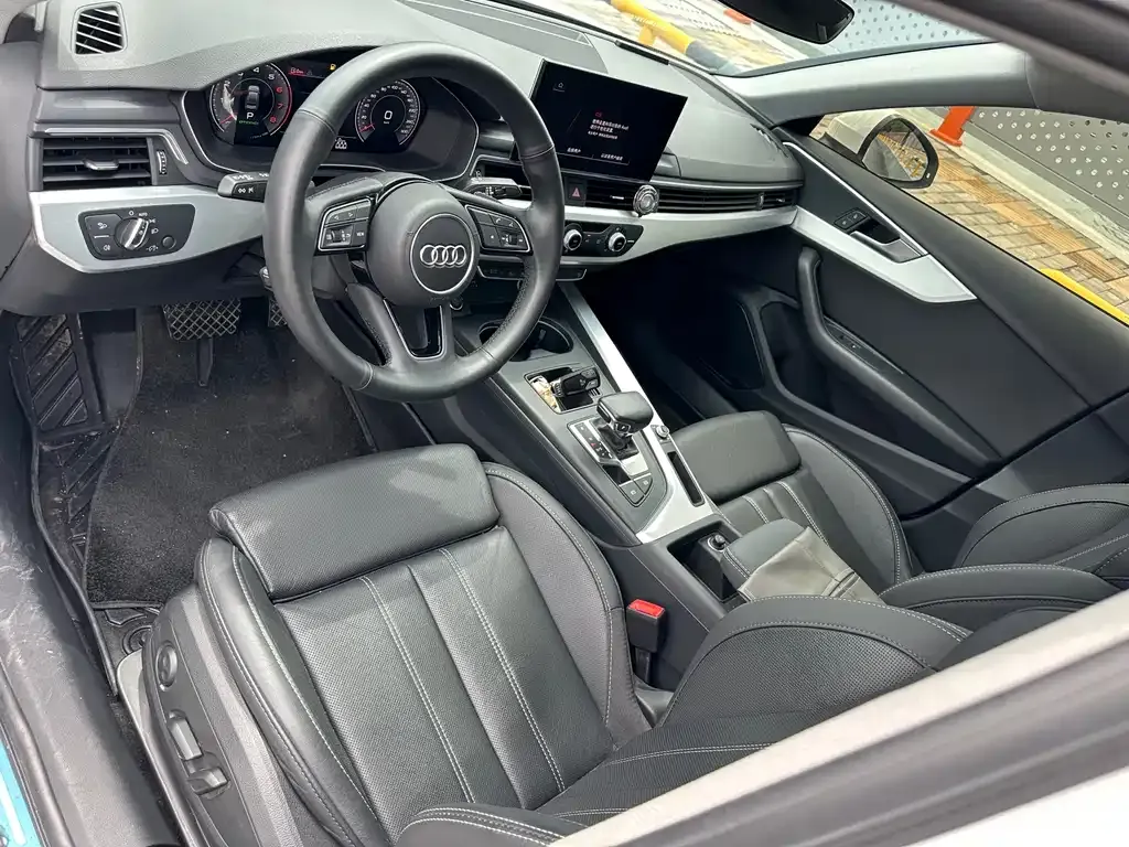 Audi A4L 2023 из CN, фото 6