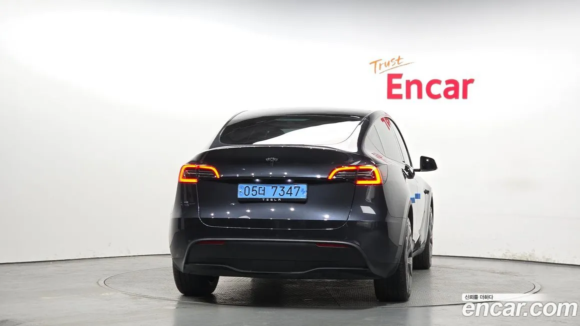 Tesla Model Y — фото 3