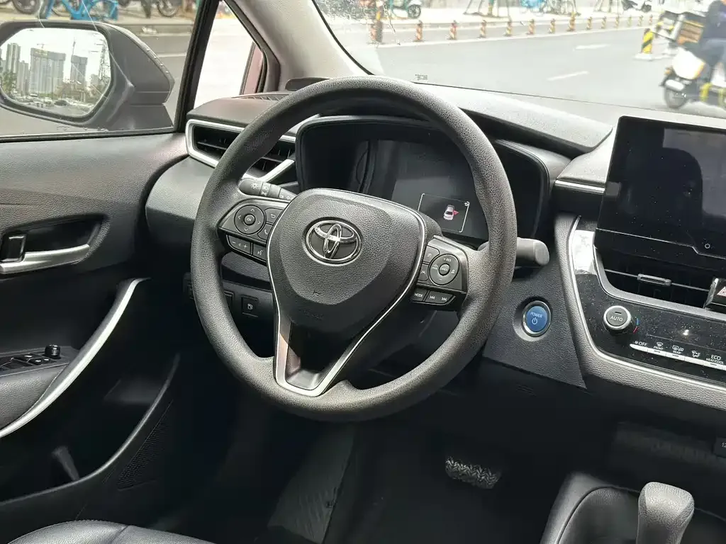 Toyota Corolla 2023 из CN, фото 3