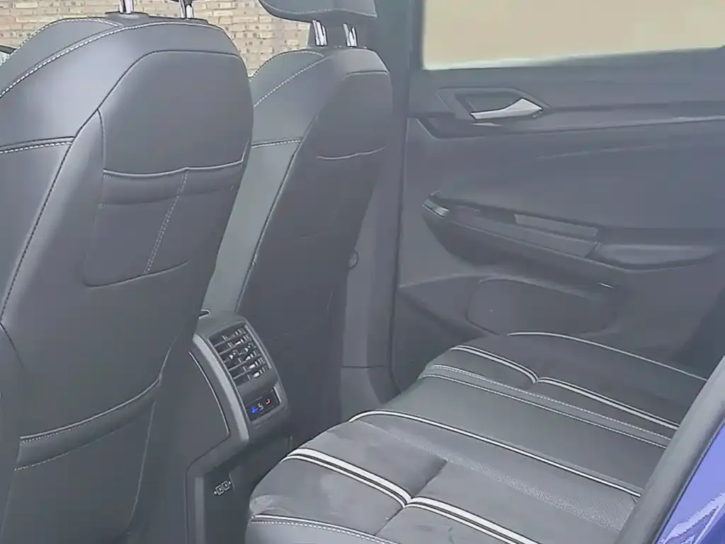 Volkswagen Golf 2021 из CN, фото 8