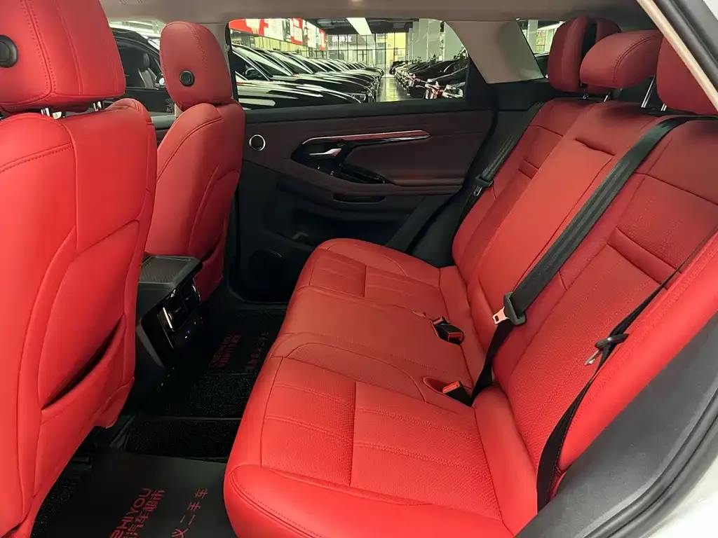 Land Rover Evoque 2023 из CN, фото 8