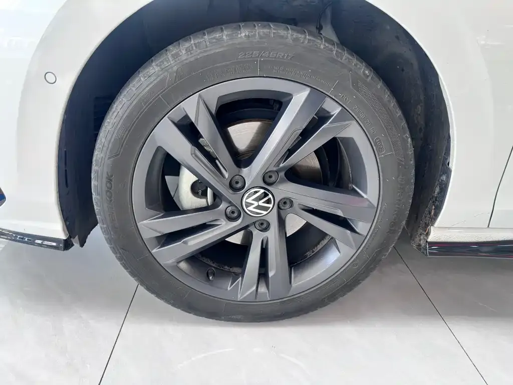 Volkswagen Golf 2022 из CN, фото 3