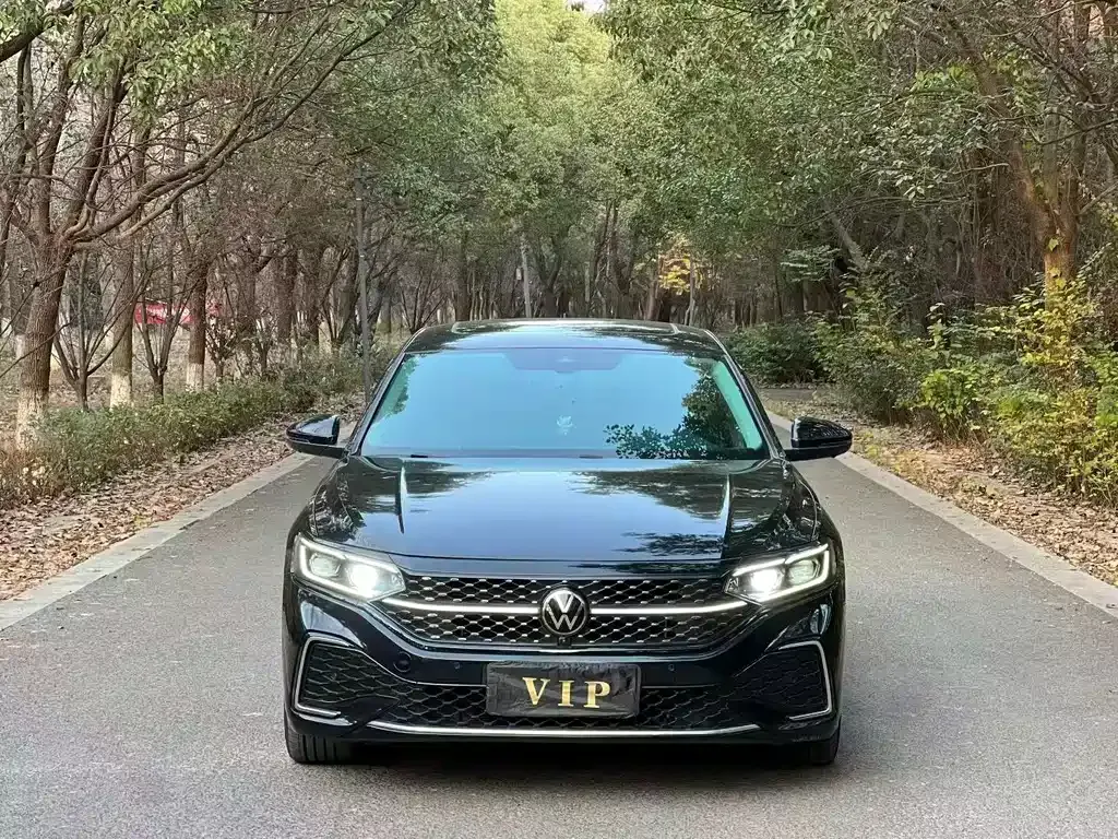 Volkswagen Passat 2023 из CN, фото 7
