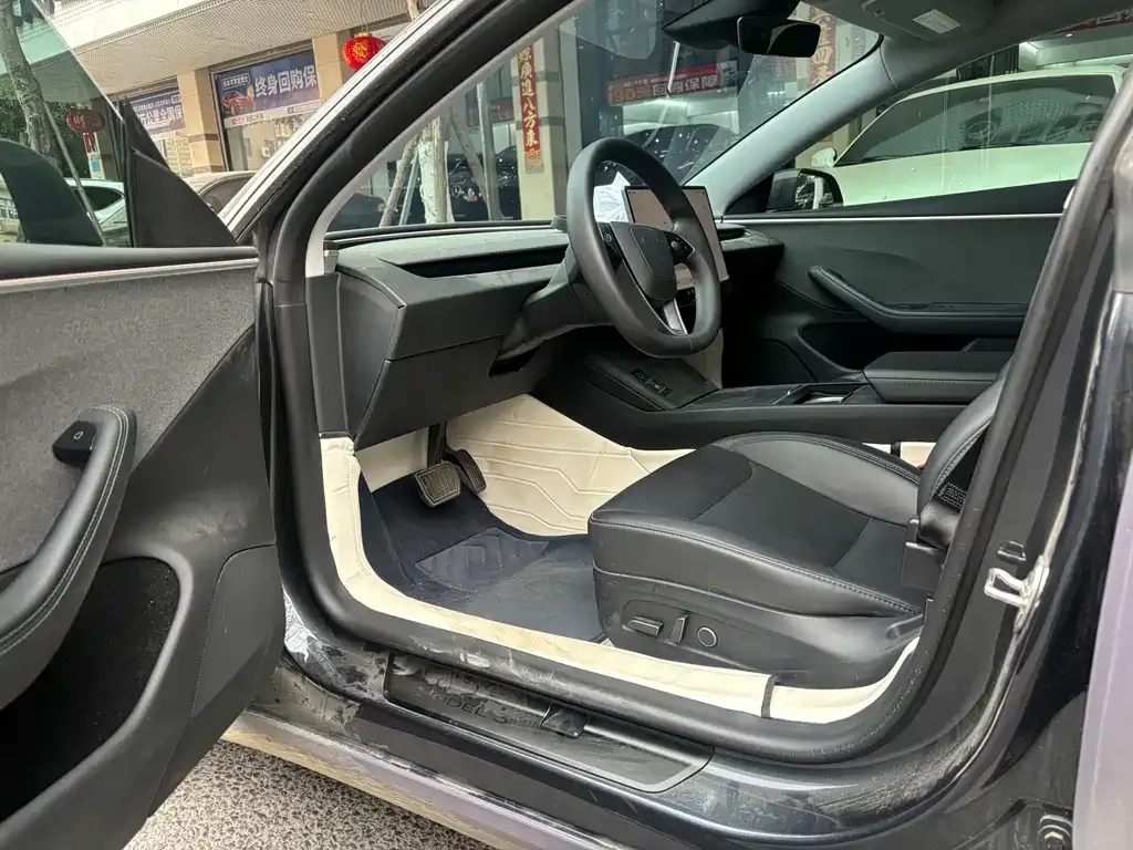 Tesla Model 3 — фото 7