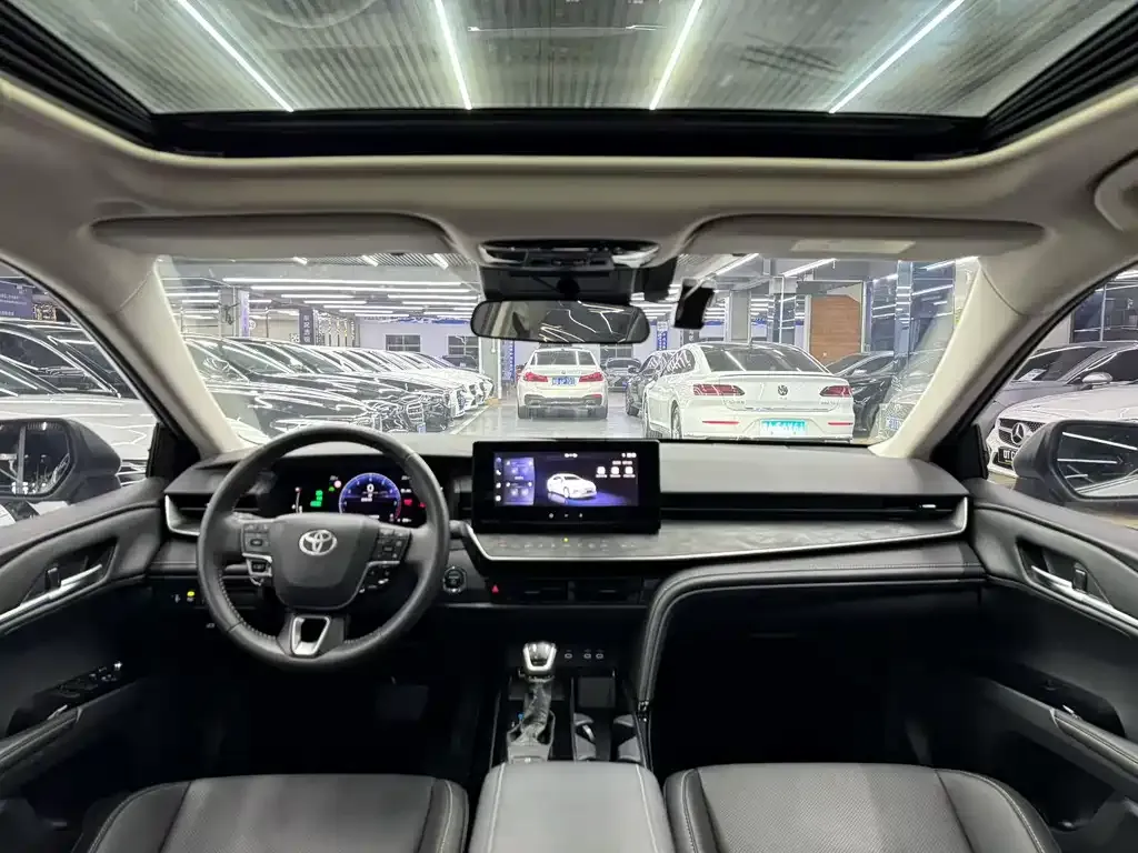 Toyota Camry 2024 из CN, фото 4