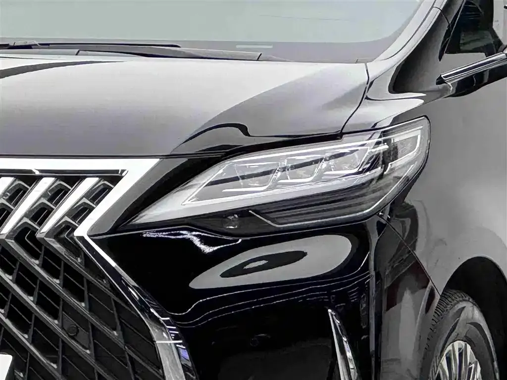 Lexus LM — фото 7