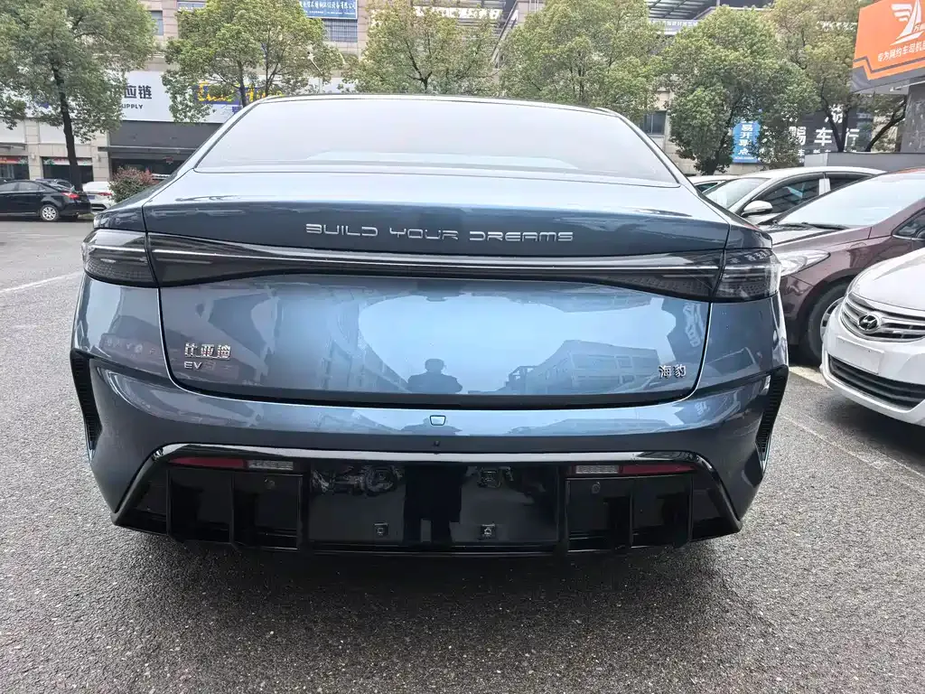 BYD Seal — фото 9