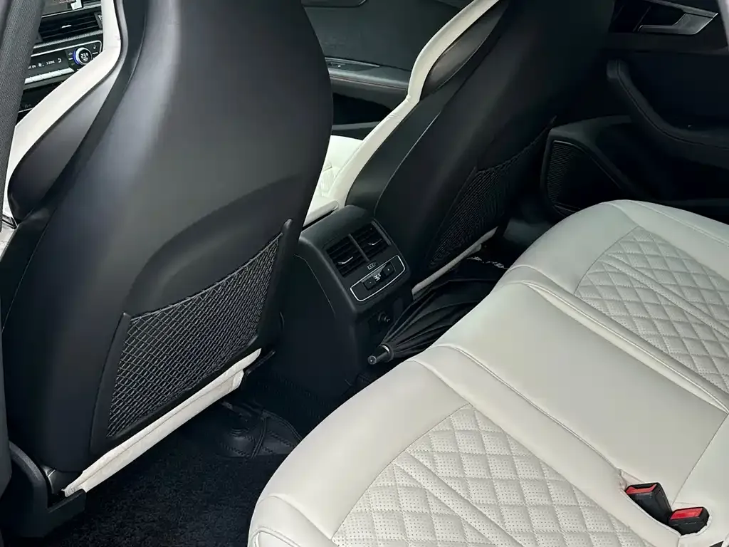 Audi S4 2023 из CN, фото 3