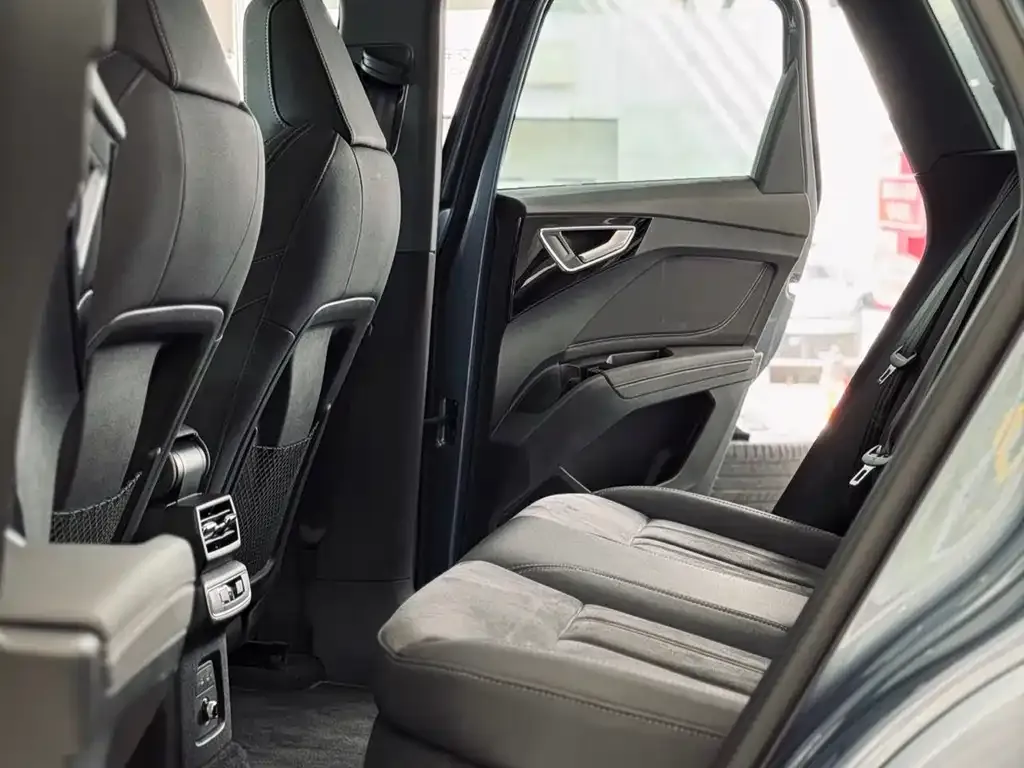Audi Q4 e-tron 2023 из CN, фото 2