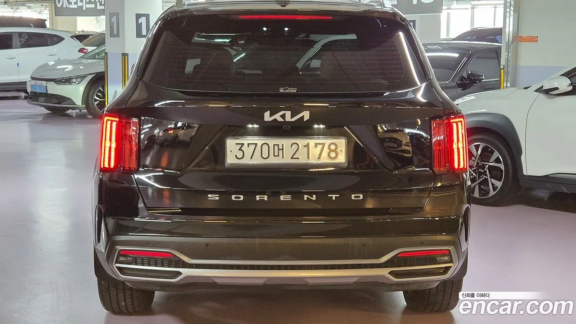 Kia Sorento — фото 9