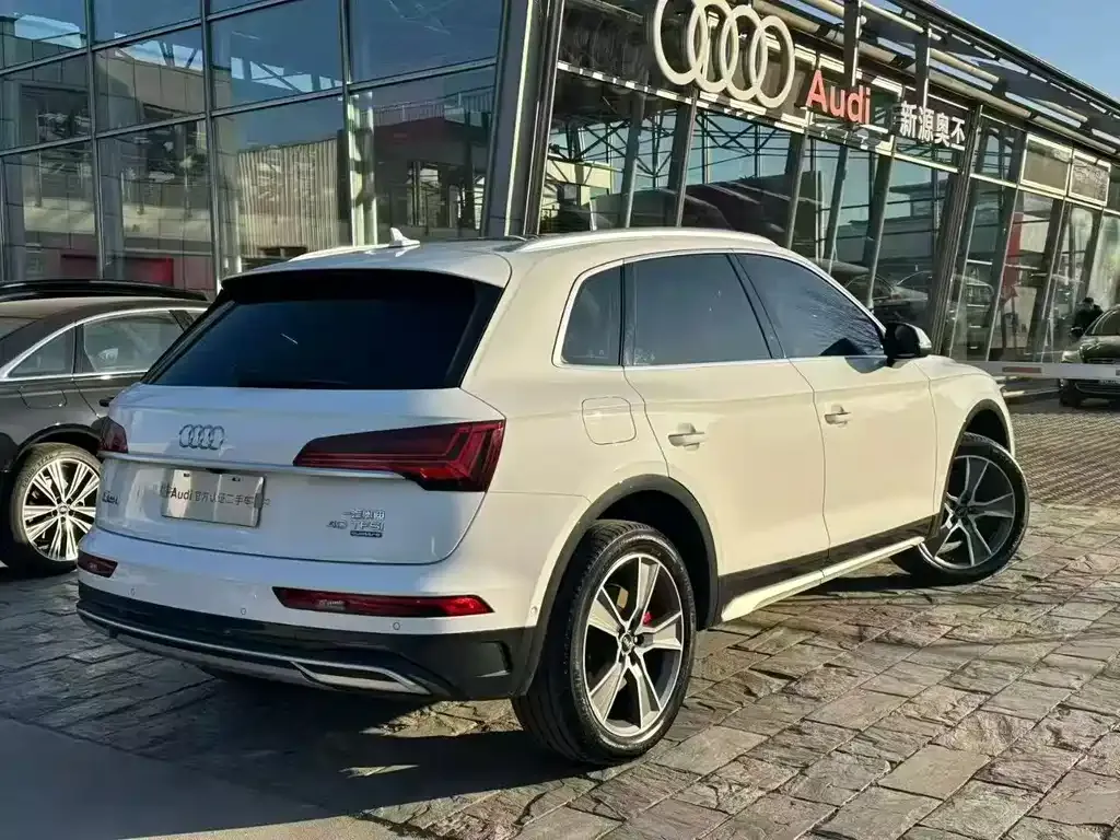 Audi Q5L — фото 2