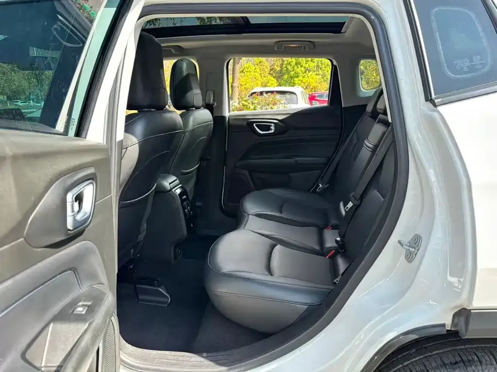 Jeep Compass 2022 из CN, фото 9