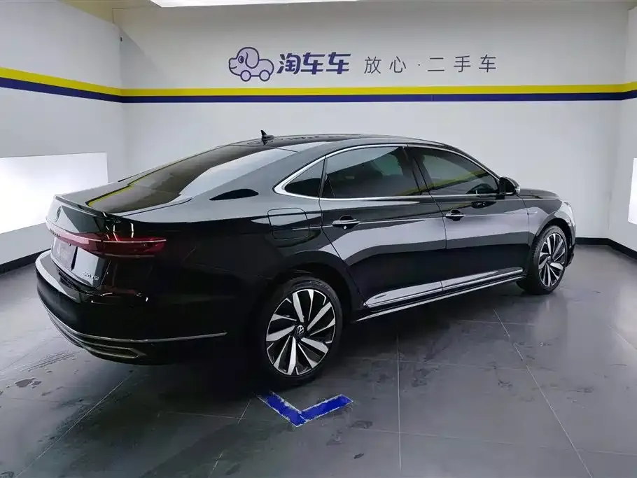 Volkswagen Passat — фото 5