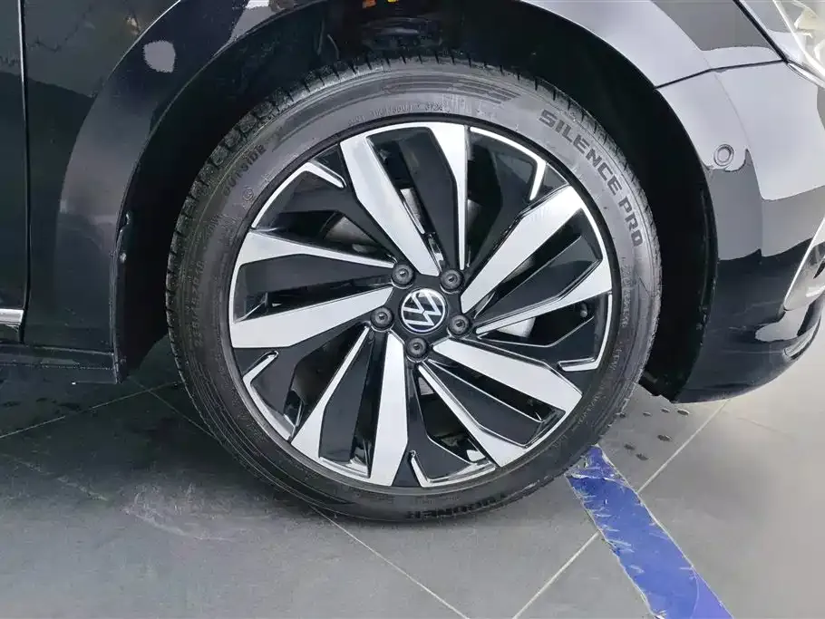 Volkswagen Passat — фото 7