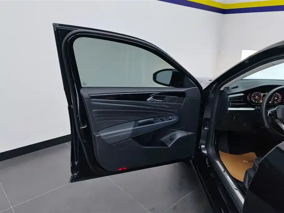Volkswagen Passat — фото 4