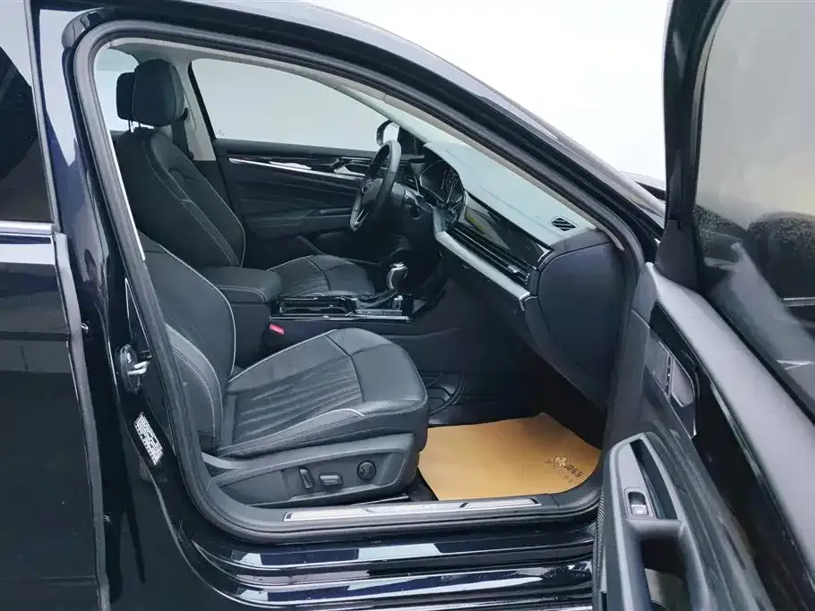 Volkswagen Passat — фото 6