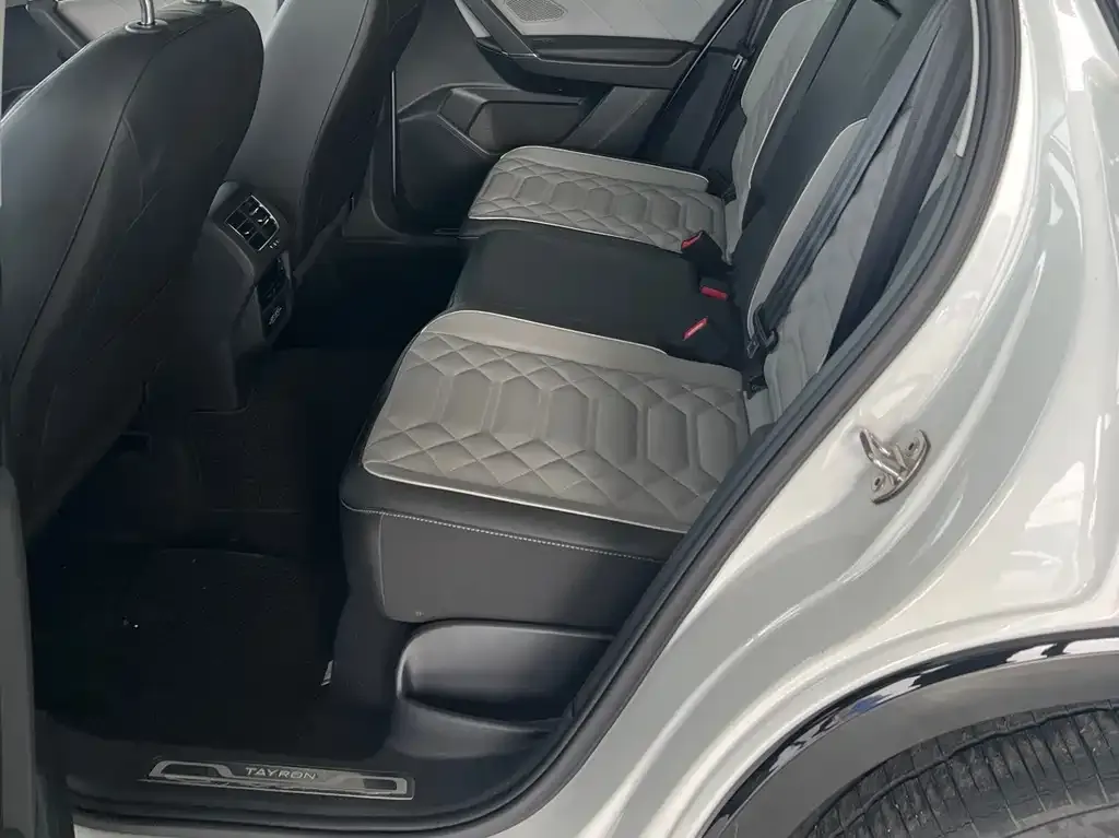 Volkswagen Tayron 2023 из CN, фото 4